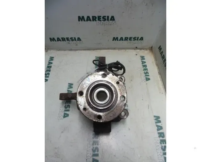 RENAULT Clio 3 generation (2005-2012) Autres parties du corps 8200046549,402022048R,8200345945,8200308649 27739817