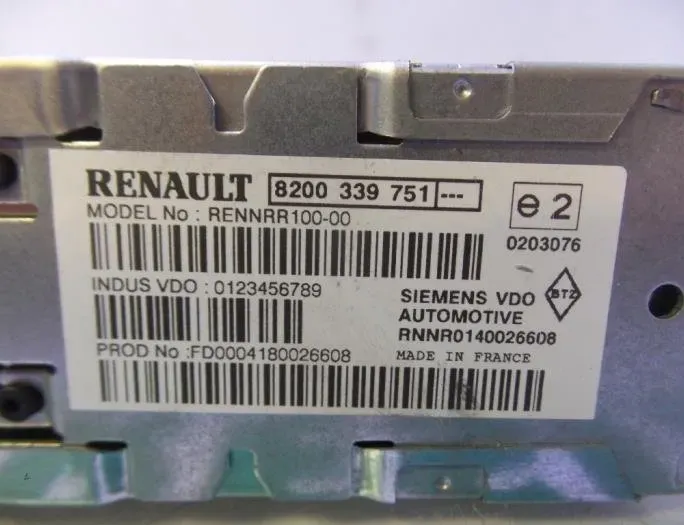 RENAULT Scenic 2 generation (2003-2010) Système de navigation 8200313631,8200149801,8200280671,8200130524,8200001368,7701208418,8200339751 27743887