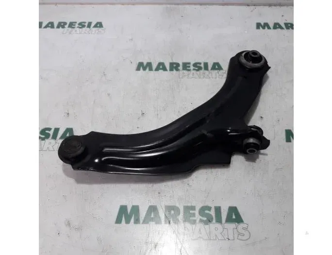 RENAULT Clio 4 generation (2012-2020) Fourche droite avant gauche 545050510R,545055711R,545050399R 27772636