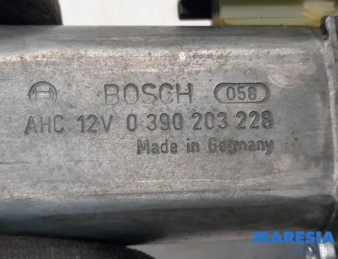 PEUGEOT 307 1 generation (2001-2008) Mécanisme de pliage du toit 8446H9,8446S4 27786688