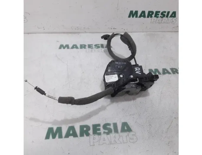 RENAULT Clio 4 generation (2012-2020) Autres parties du corps 805004945R 27824921