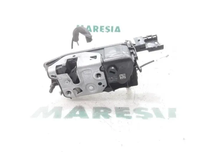 PEUGEOT 5008 1 generation (2009-2016) Autres parties du corps PSA006242,9800624280 27825328
