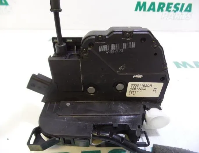 RENAULT Clio 4 generation (2012-2020) Autres parties du corps 805011929R 27825594