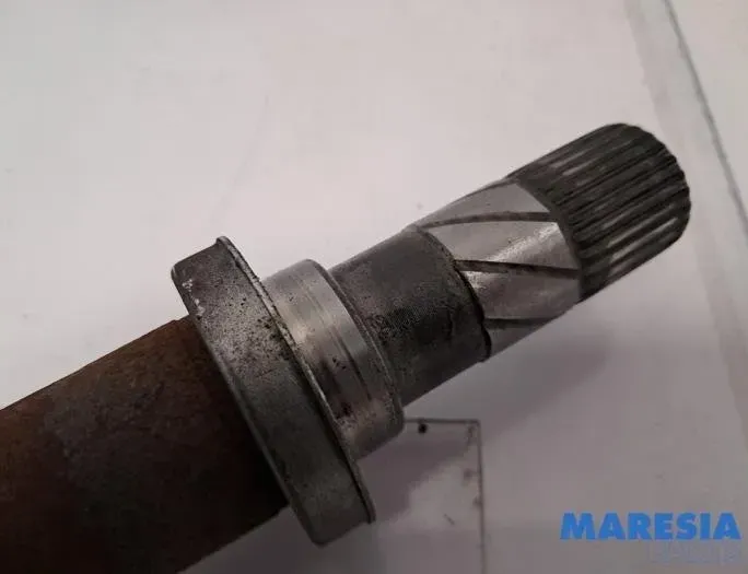 RENAULT Clio 4 generation (2012-2020) Arbre de transmission avant droit 391008834R,391009101R 28444405