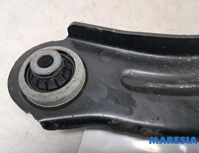 RENAULT Clio 4 generation (2012-2020) Fourche droite avant gauche 8200615057,8200346941,8200744091 30741774