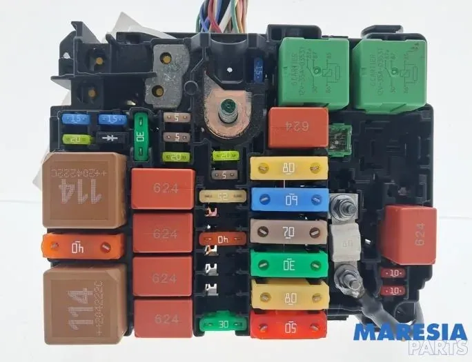 PEUGEOT 208 Peugeot 208 (2012-2015) Boîte à fusibles 9804848480,00009804848480 34495463