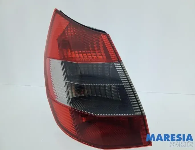 RENAULT Scenic 2 generation (2003-2010) Feu arrière gauche 8200493374,008200493374 34495522