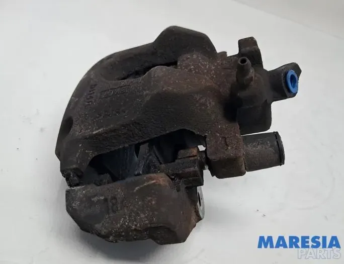 RENAULT Clio 4 generation (2012-2020) Autres parties du corps 410118579R,410110529R 33989341