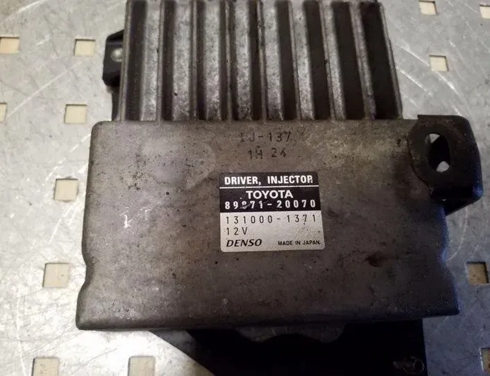 TOYOTA RAV4 3 generation (XA30) (2005-2012) Calculateur d'injecteurs de carburant 1310001371,8987120070 26068571