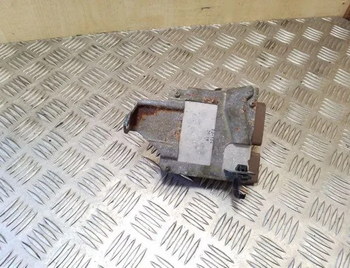 TOYOTA Previa 2 generation (2000-2006) Calculateur d'injecteurs de carburant 1310001041,8987120030 26087480