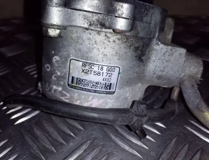 MAZDA 6 GG (2002-2007) Pompe à vide X2T58172,RF5C18G00 26120344