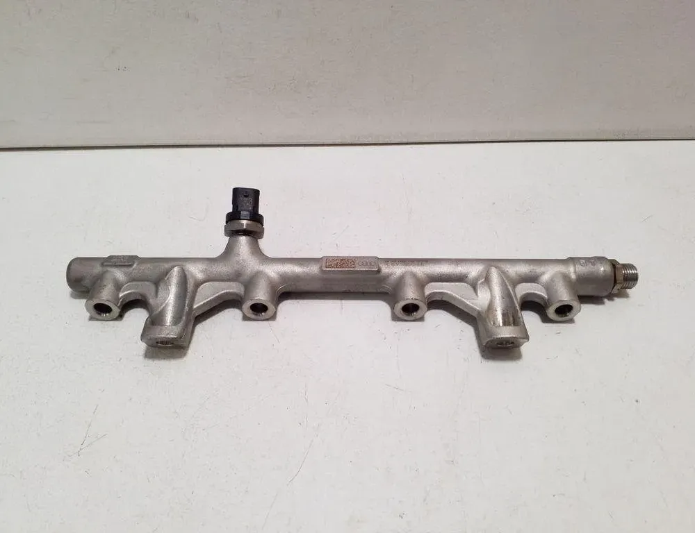 AUDI A6 C6/4F (2004-2011) Rampe de carburant 06Q133317B,0261547013 32173245