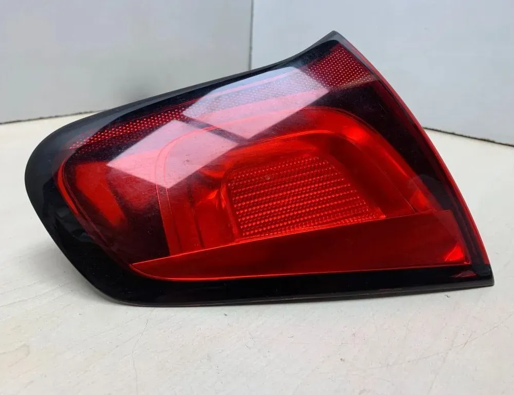 CITROËN C3 2 generation (2009-2016) Feu arrière de hayon côté gauche 9685225580 34198657