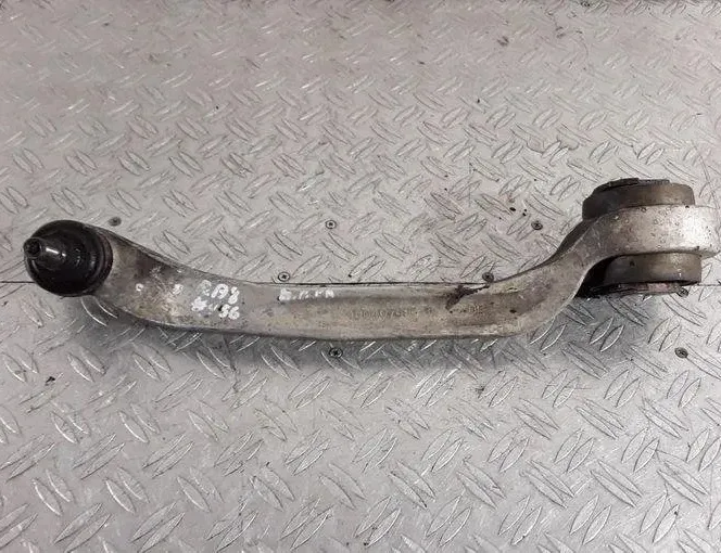 AUDI A8 D3/4E (2002-2010) Bras de triangle avant 4E0407696C 22668930