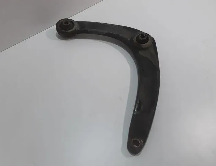 PEUGEOT 3008 Bras de triangle avant 823215 23023358