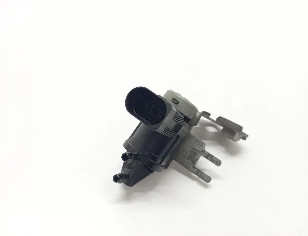 AUDI A8 D3/4E (2002-2010) Électrovanne 1K0906283A 33062490