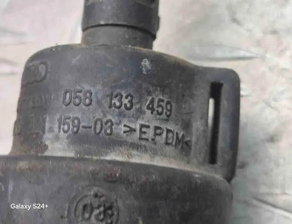 AUDI A4 B7/8E (2004-2008) Soupape à vide 058133459 32670510