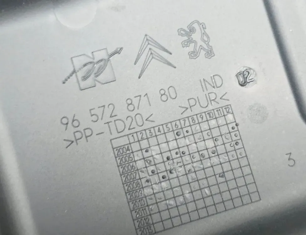 CITROËN C3 Picasso 1 generation (2008-2016) Couvercle de la boîte à fusibles 9657287180 34744276