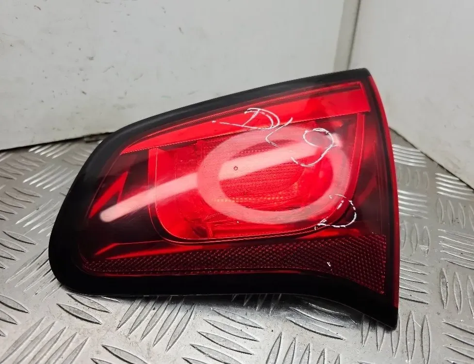 CITROËN C3 Picasso 1 generation (2008-2016) Feu arrière du hayon côté droit 9685225480 34923878
