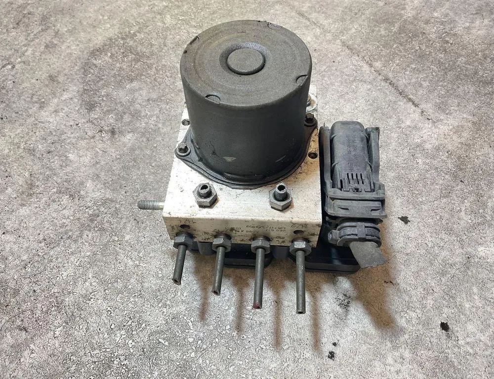 MERCEDES-BENZ Sprinter 2 generation (906) (2006-2018) Pompe ABS 13071734522,269517 33808081