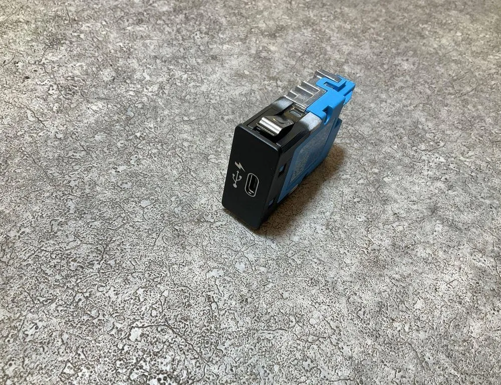 BMW X5 G05/G18 (2018-2024) USB 8711939 33808303