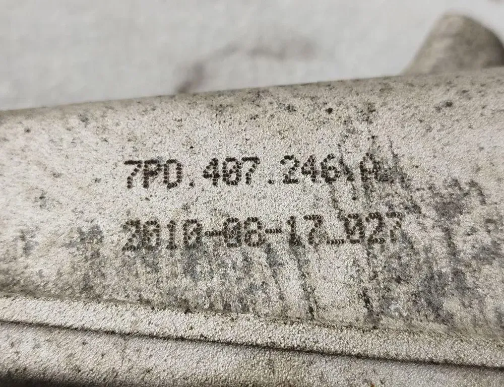 VOLKSWAGEN Touareg 2 generation (2010-2018) Moyeu De Roue Avant Droit 7P0407246A 31414952