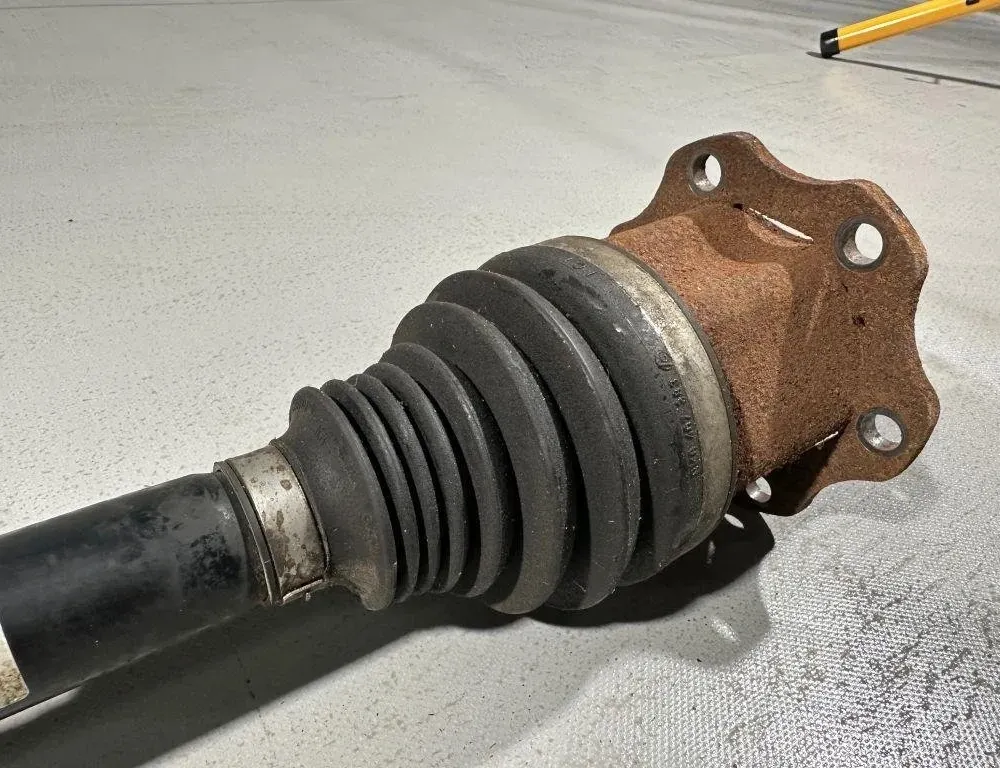 AUDI A8 D2/4D (1994-2002) Arbre de transmission avant gauche 4H0407271H 31416501