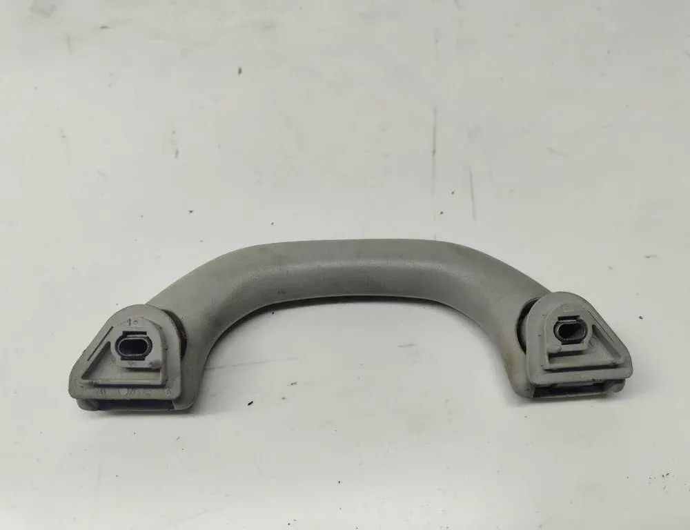 VOLKSWAGEN Caddy 3 generation (2004-2015) Poignée de toit avant gauche 2K0857607A 32000966