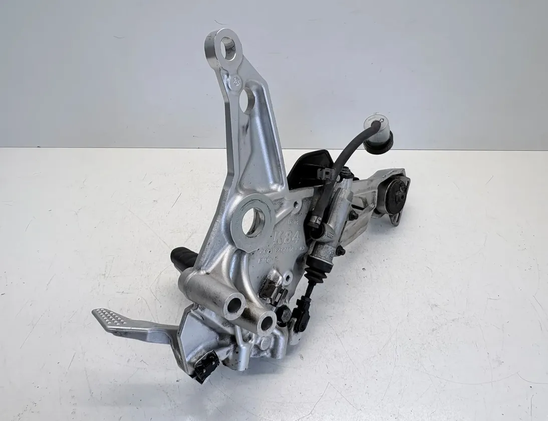 BMW F Ensemble de suspension de repose-pieds du côté droit 46718404014 35151439