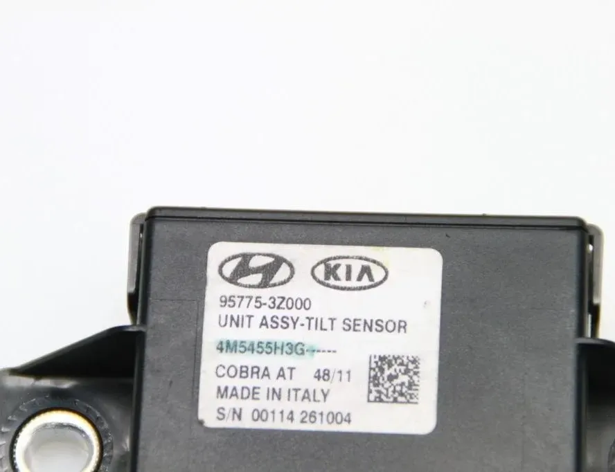 HYUNDAI i40 VF (1 generation) (2011-2020) Pièces intérieures supplémentaires du moteur 957753Z000 25208857