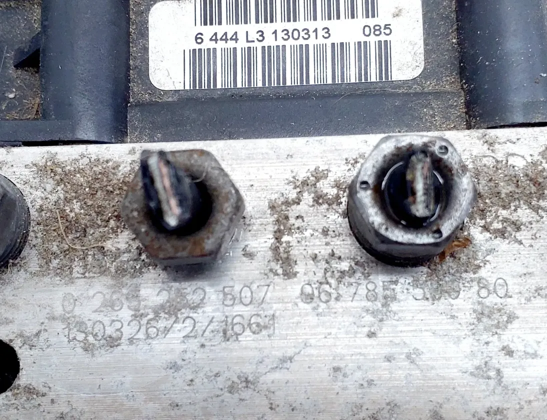 CITROËN DS5 1 generation (2012-2015) Pompe ABS 9805431680 27846021
