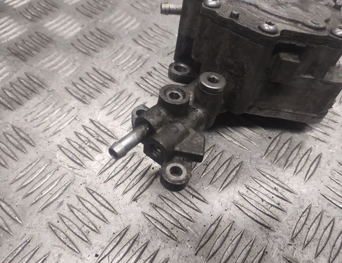 SKODA Octavia 2 generation (2004-2013) Pompe à carburant 038145209C 18155813