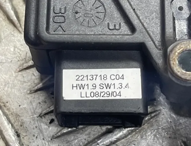 PEUGEOT 407 1 generation (2004-2010) Moteur de toit ouvrant 2213718C04 29504976