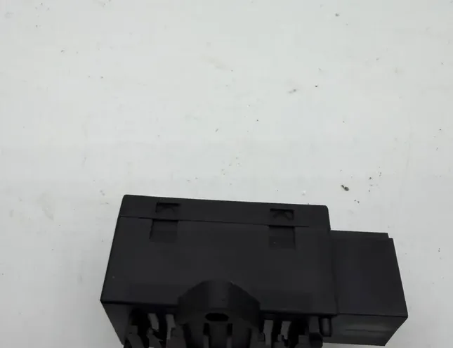 PORSCHE Cayenne 955 (2002-2010) Relais de chauffage de siège 7L0959772 34153314