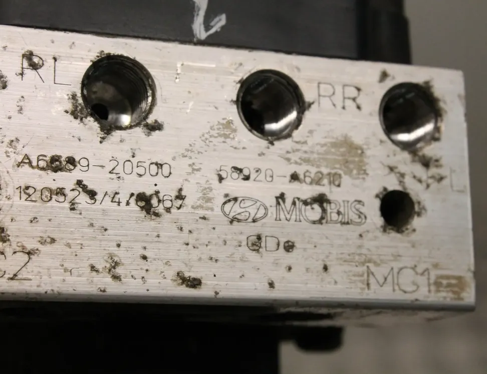 HYUNDAI i30 GD (2 generation) (2012-2017) Pompe ABS A6589-20500 11573130