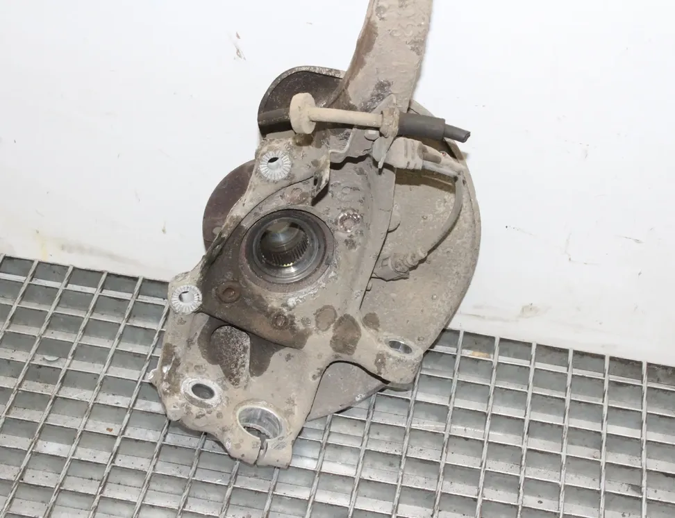 AUDI A6 C7/4G (2010-2020) Moyeu de roue avant gauche 18254215