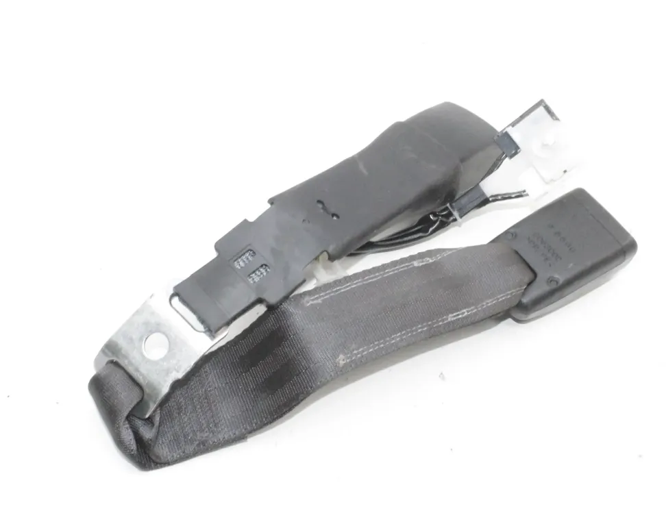 LEXUS CT 1 generation (2010-2024) Boucle du siège arrière central E063002 25842016