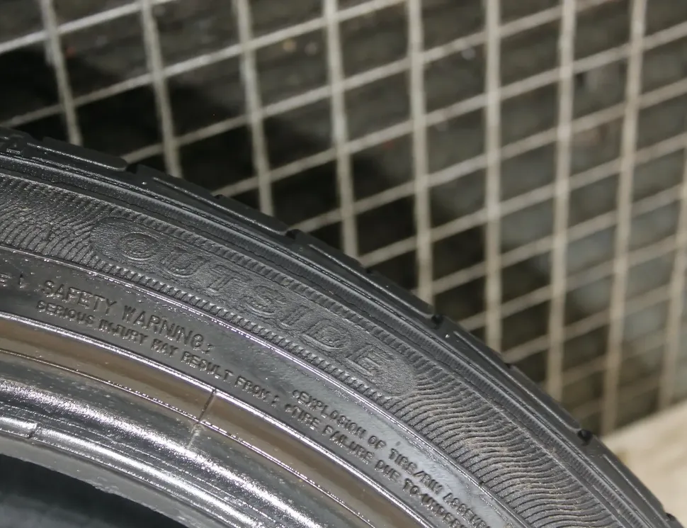 NISSAN Qashqai 2 generation (2013-2023) Pneu SUMITOMO,225/45R19 31364435