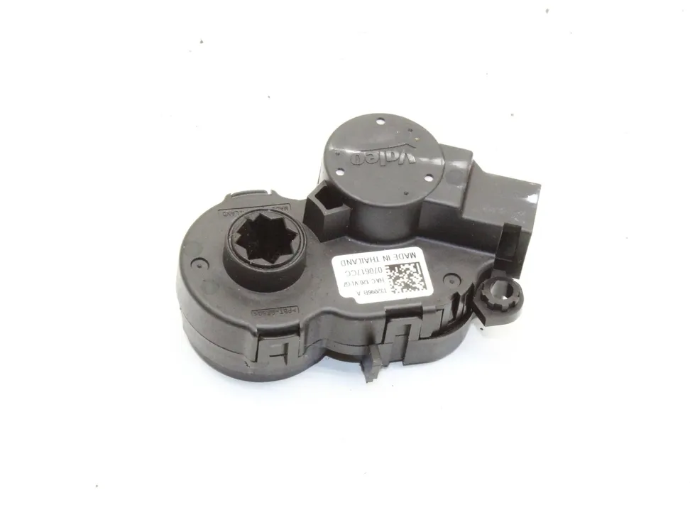 RENAULT Clio 4 generation (2012-2020) Actionneur de moteur de volet de chauffage intérieur T32096B 32955737