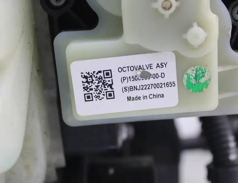 TESLA Model Y 1 generation (2020-2024) Réservoir du vase d'expansion du liquide de refroidissement 152300700E 34495910