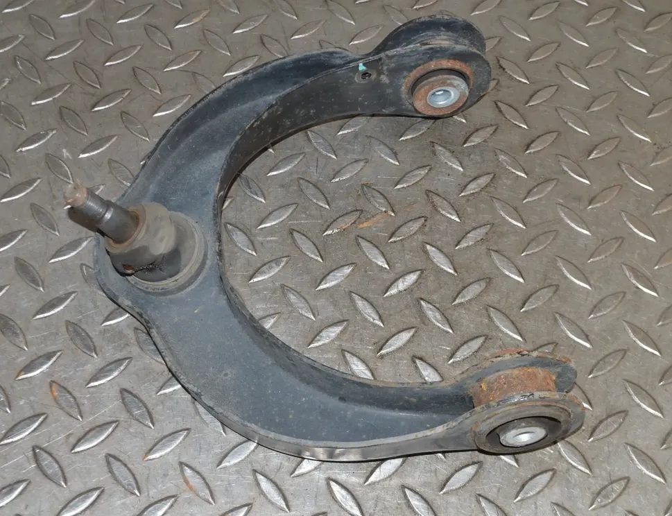 JEEP Grand Cherokee 4 generation (WK) (2004-2024) Bras de commande supérieur avant droit 68217808AA 13671599