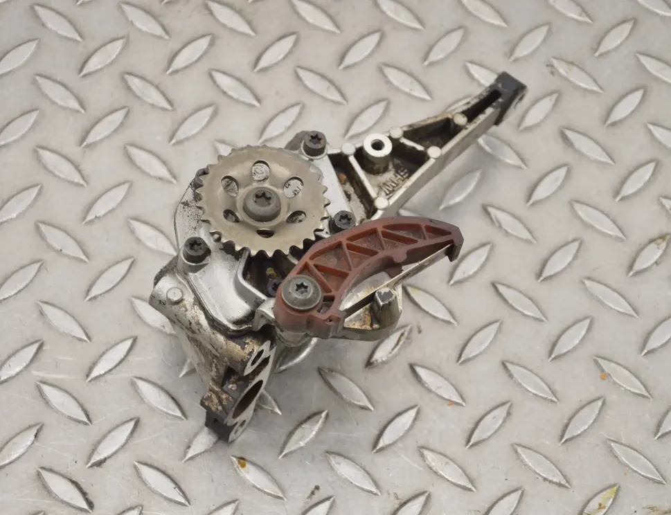 MERCEDES-BENZ CLS-Class C219 (2004-2010) La pompe à huile A2721800501 17550061
