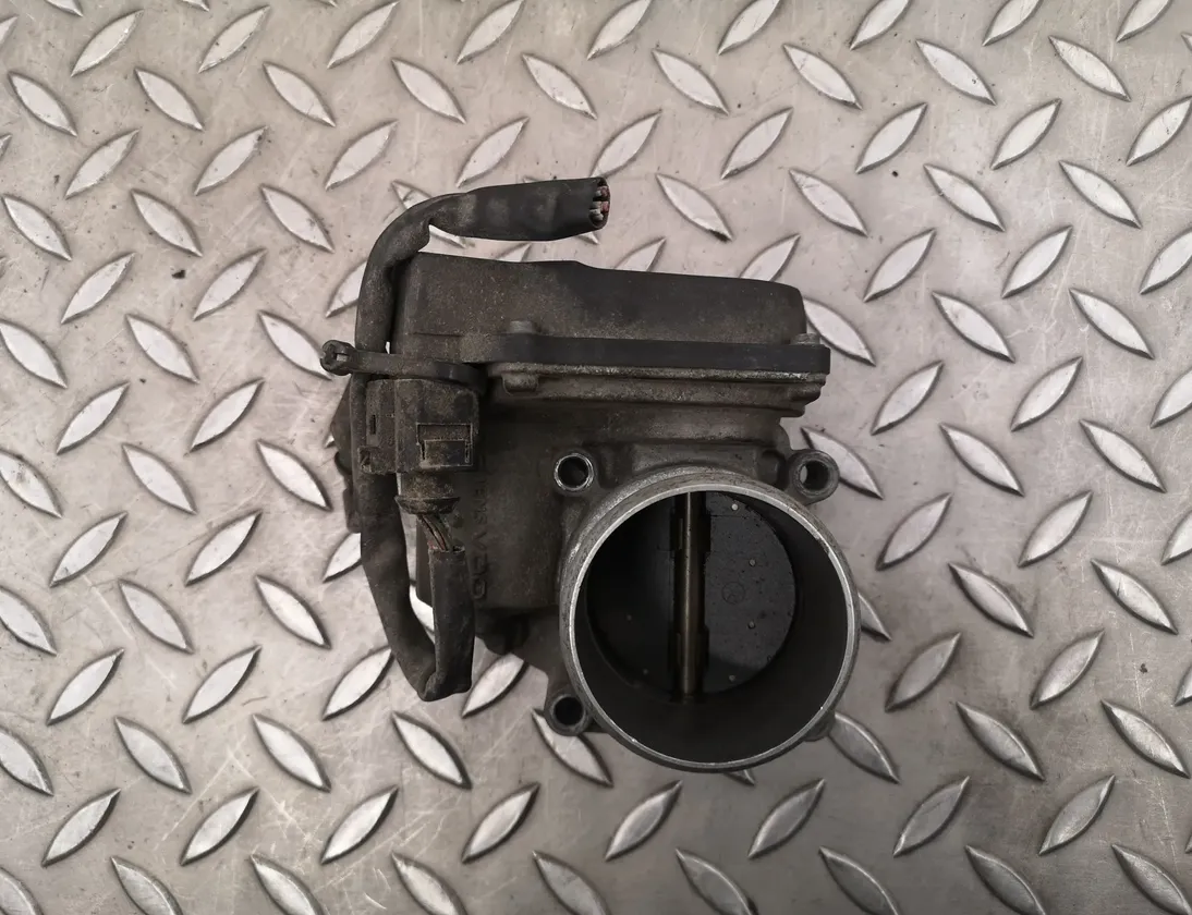 AUDI A4 B7/8E (2004-2008) Corps de papillon 06F133062E 28529105