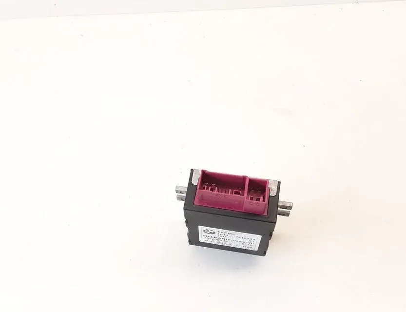 BMW 3 Series E90/E91/E92/E93 (2004-2013) Contrôle de la pompe à carburant 7218339 33627863