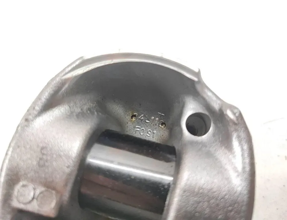 BMW 5 Series Gran Turismo F07 (2010-2017) Piston 84L110 33678847