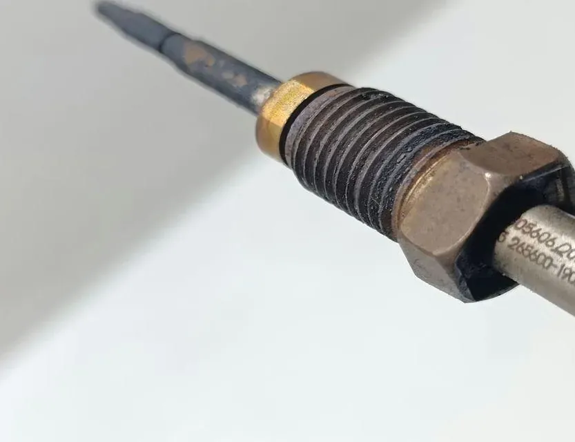 BMW 6 Series F06/F12/F13 (2010-2018) Capteur de température des gaz d'échappement 33687736