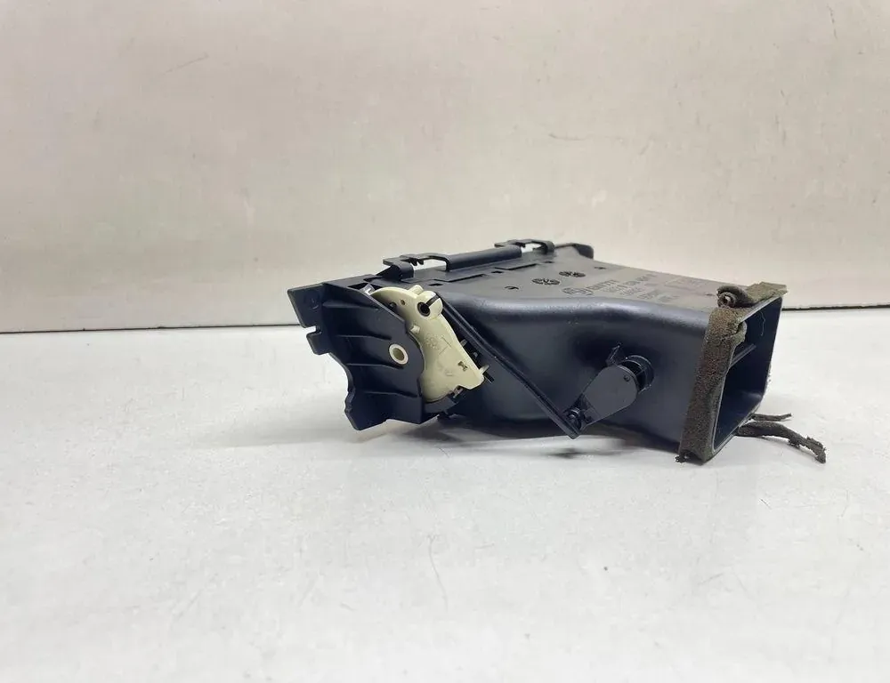 BMW 3 Series E90/E91/E92/E93 (2004-2013) Bouches d'aération du tableau de bord 9130459 33733847