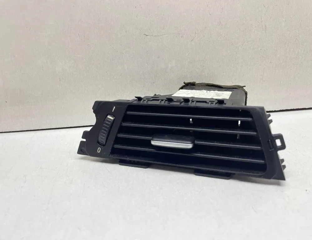 BMW 3 Series E90/E91/E92/E93 (2004-2013) Bouches d'aération du tableau de bord 9130459 33733847