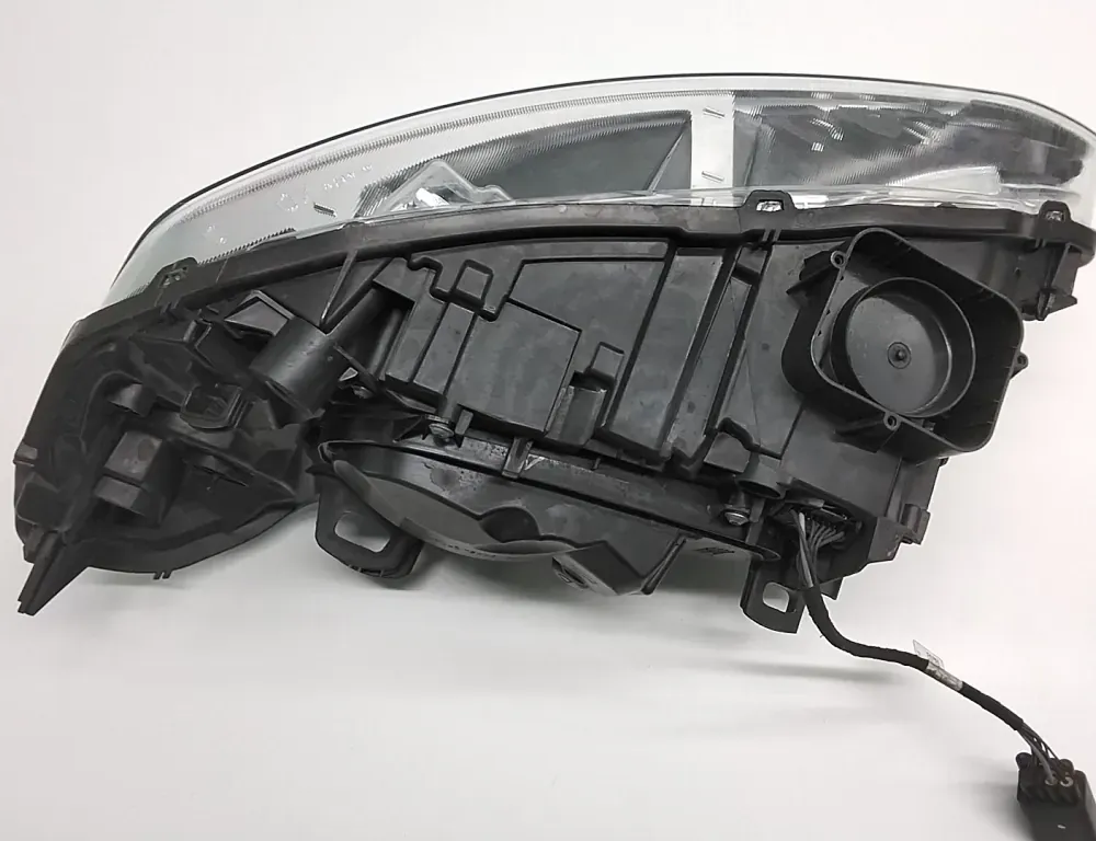 VOLVO XC60 1 generation (2008-2017) Phare avant droit 31420266 35496321