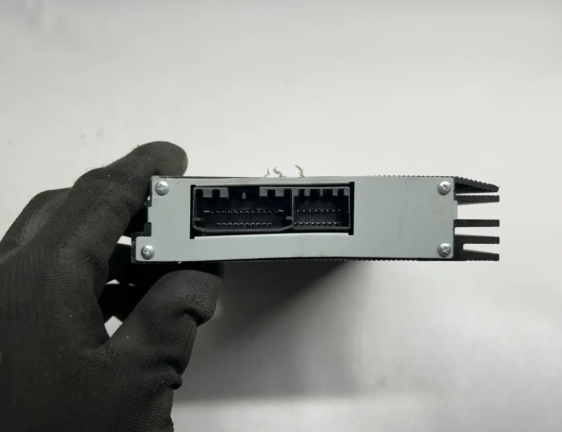 DODGE Challenger 3 generation (2008-2024) Amplificateur de son 68303975AB,68303975AC,68549150AA,68425657AA 27732298
